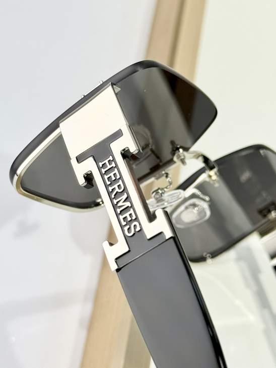 Picture of Hermes Sunglasses _SKUfw70119404fw